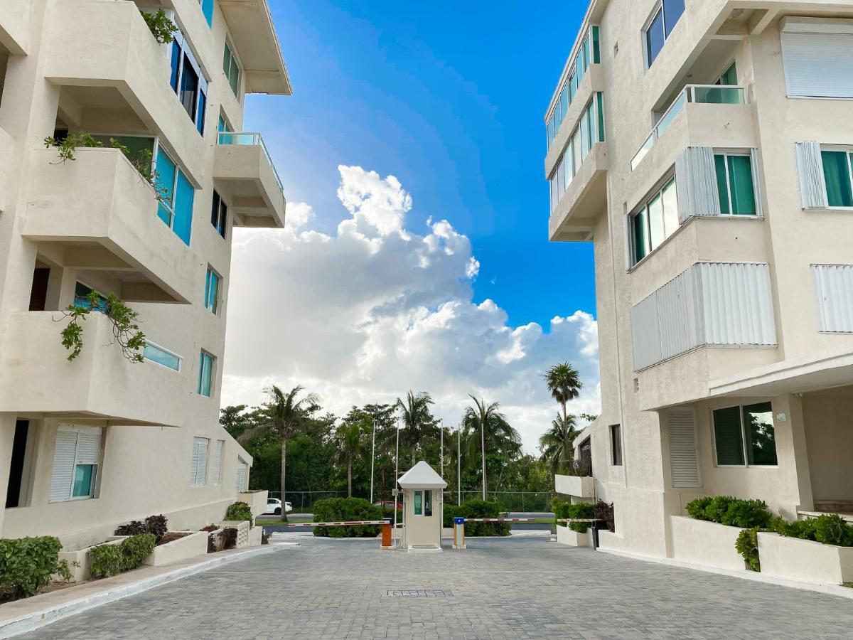 Apartment On The Beach With Terrace Ocean View, Brisas Cancun 01 By Beach & Ocean Apartments Exteriör bild